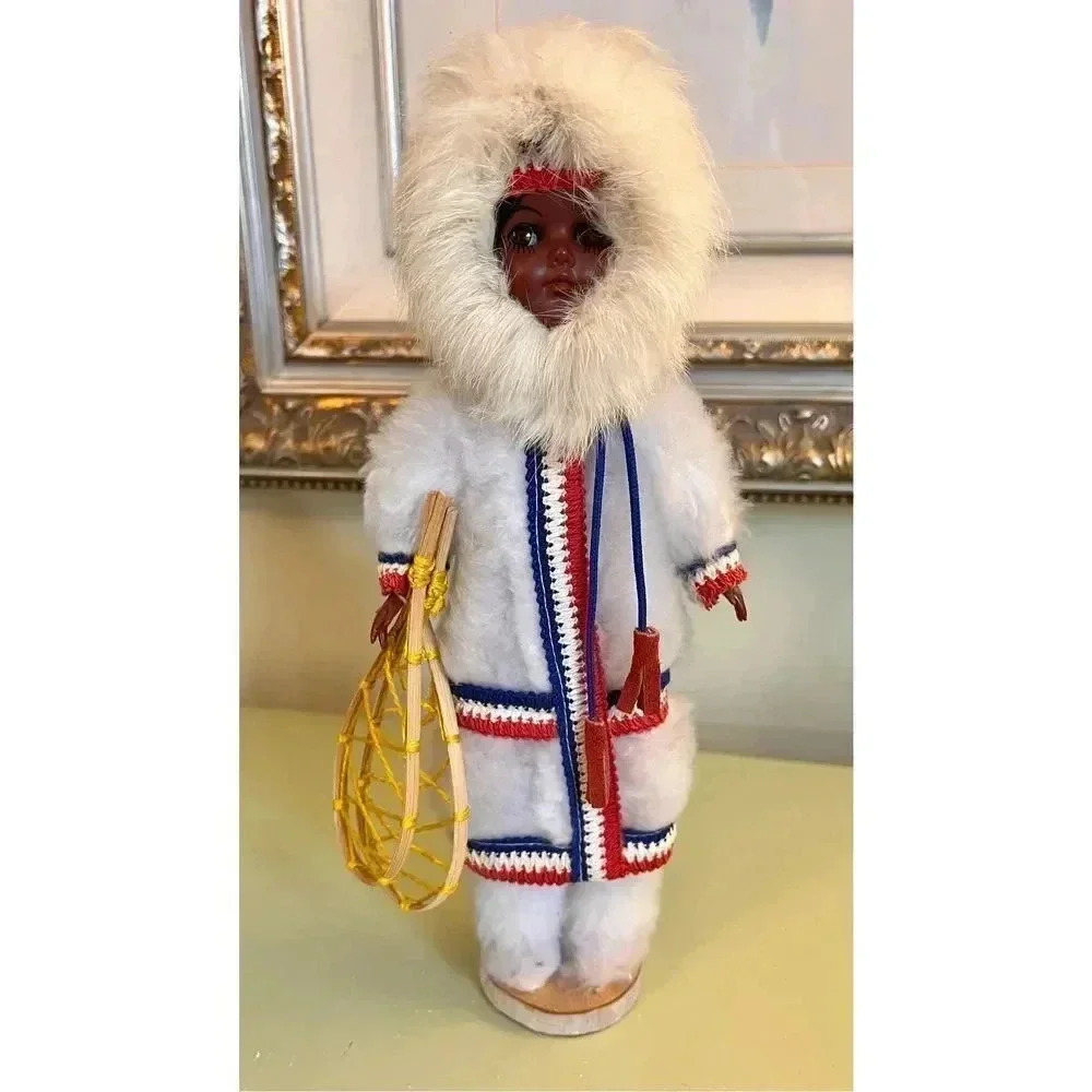 Vintage 1960s Handmade Snow Eskimo Inuit Baby Doll With Clothes, Shoes Stand rea